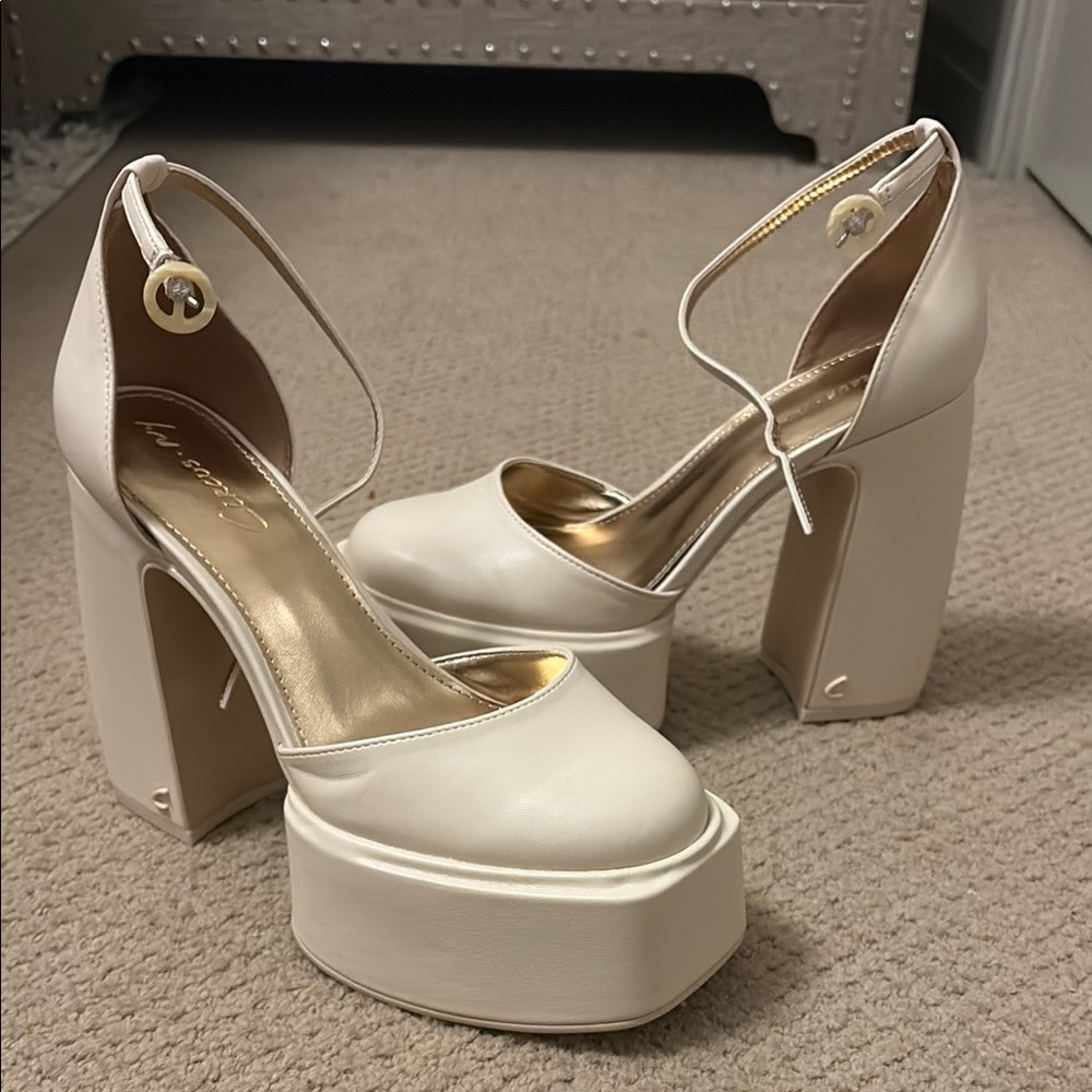 BRAND NEW SAM EDELMAN “Bailey” Platform Heels with Ankle Strap